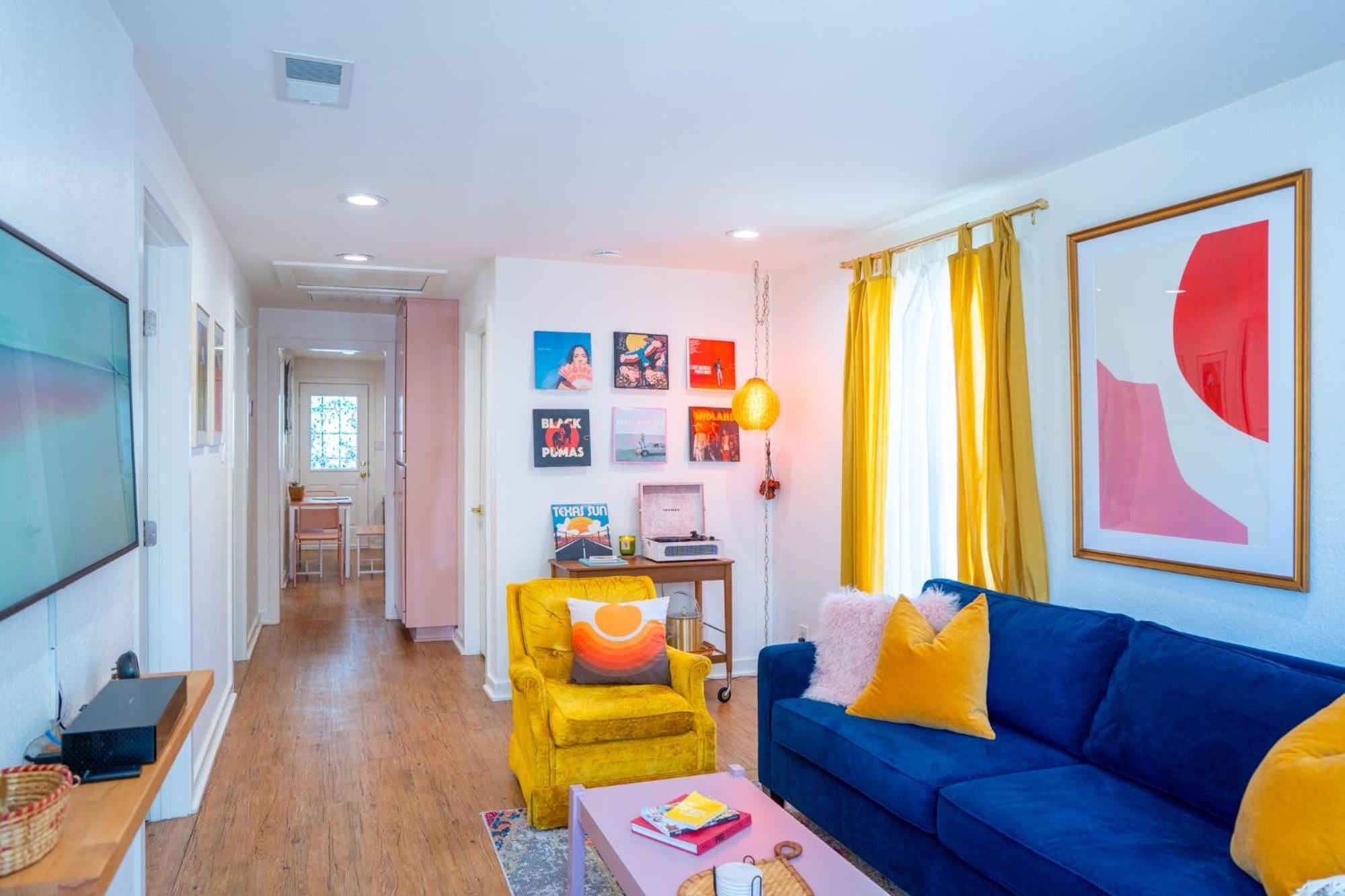 Stylish, Artsy Bungalow Central Eastside Austin Eksteriør billede